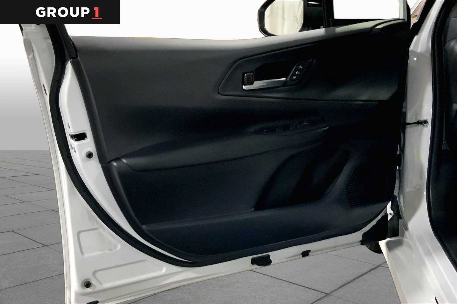 Used 2024 Toyota Prius Prime Premium FWD image 22