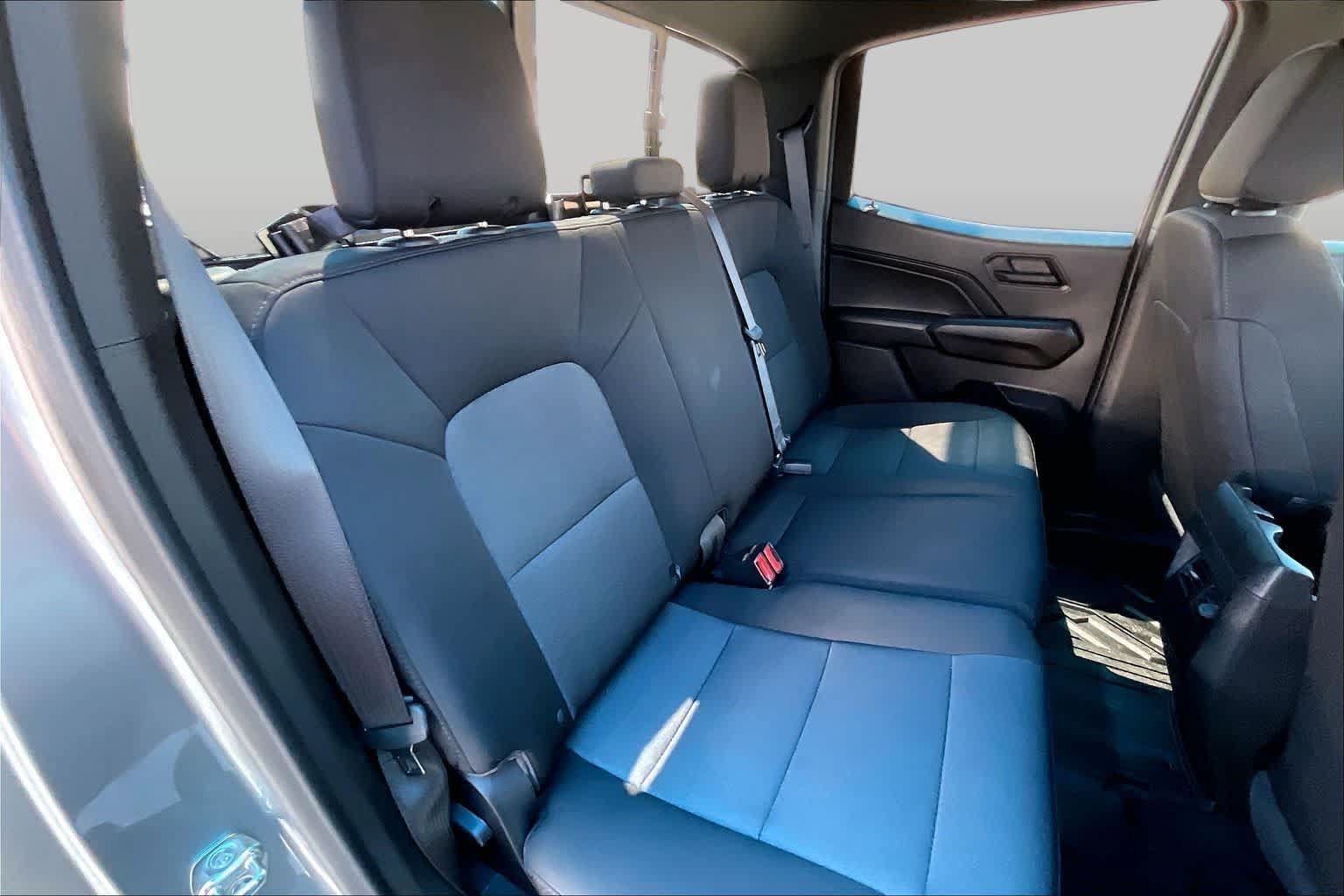 Used 2026 Chevrolet Colorado W/T RWD image 18