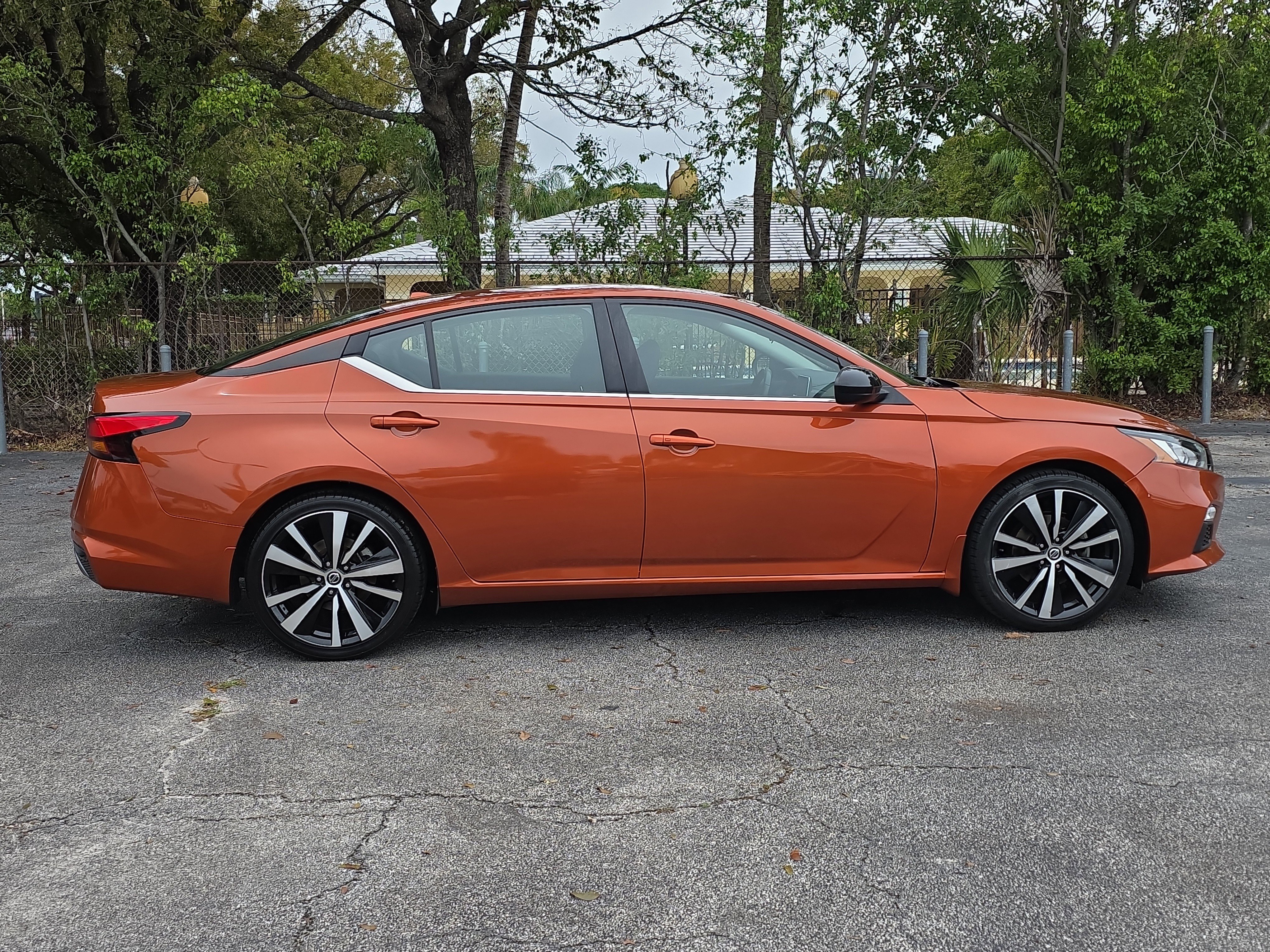 Used 2022 Nissan Altima 2.5 SR image 8