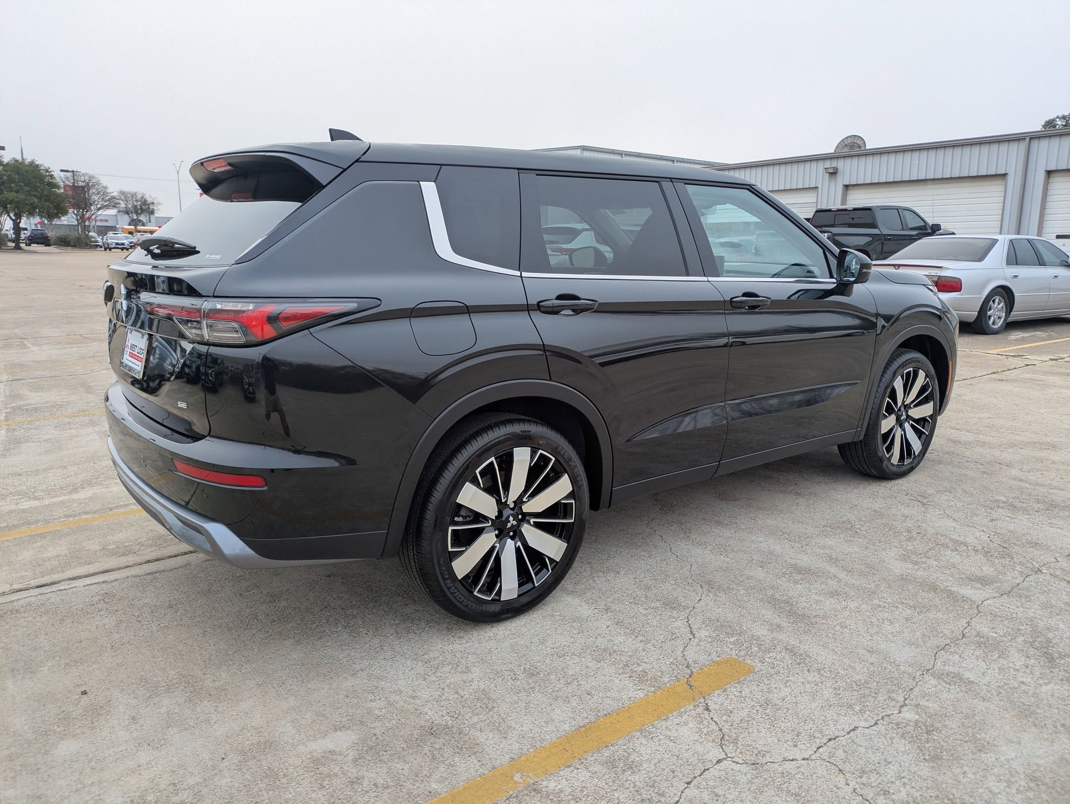 New 2026 Mitsubishi Outlander SE AWD/4WD image 6