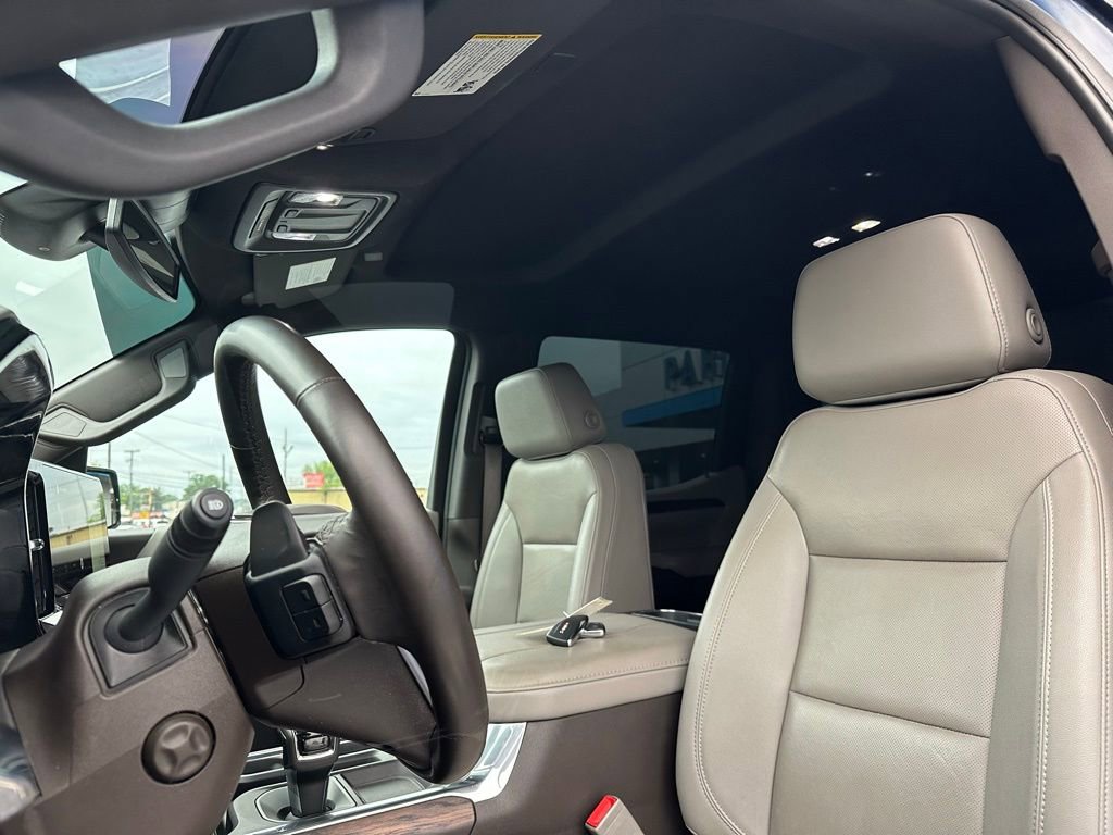 Used 2023 GMC Sierra 1500 SLT w/ SLT Premium Package AWD/4WD image 14