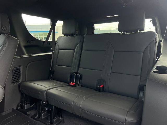 New 2026 Chevrolet Suburban LT w/ Comfort Package AWD/4WD image 7