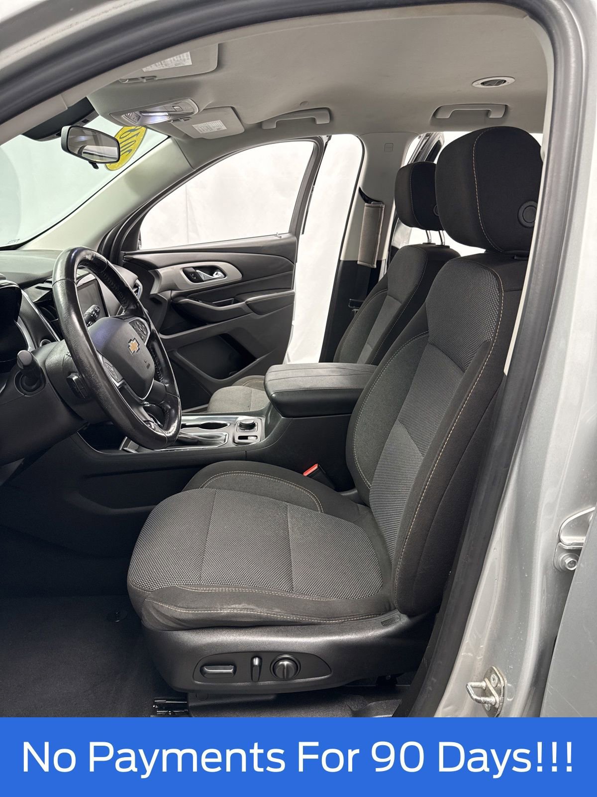 Used 2018 Chevrolet Traverse LT image 8