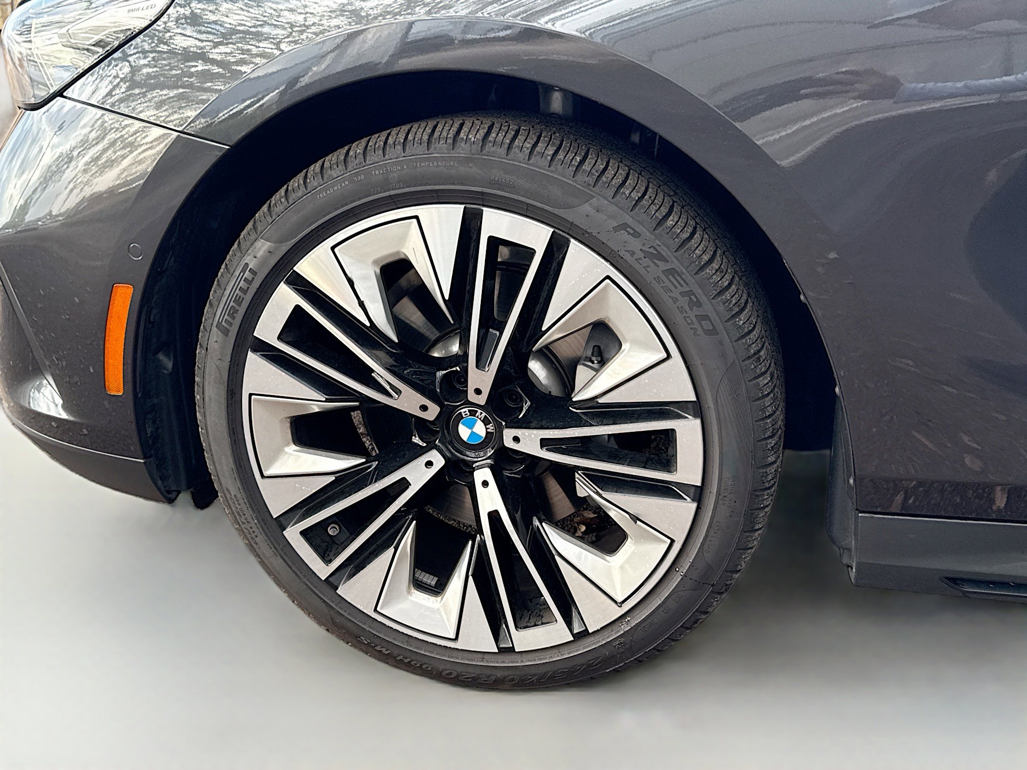 Used 2026 BMW 530i RWD image 43