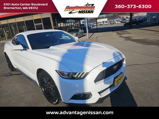 Used 2017 Ford Mustang Coupe image 7