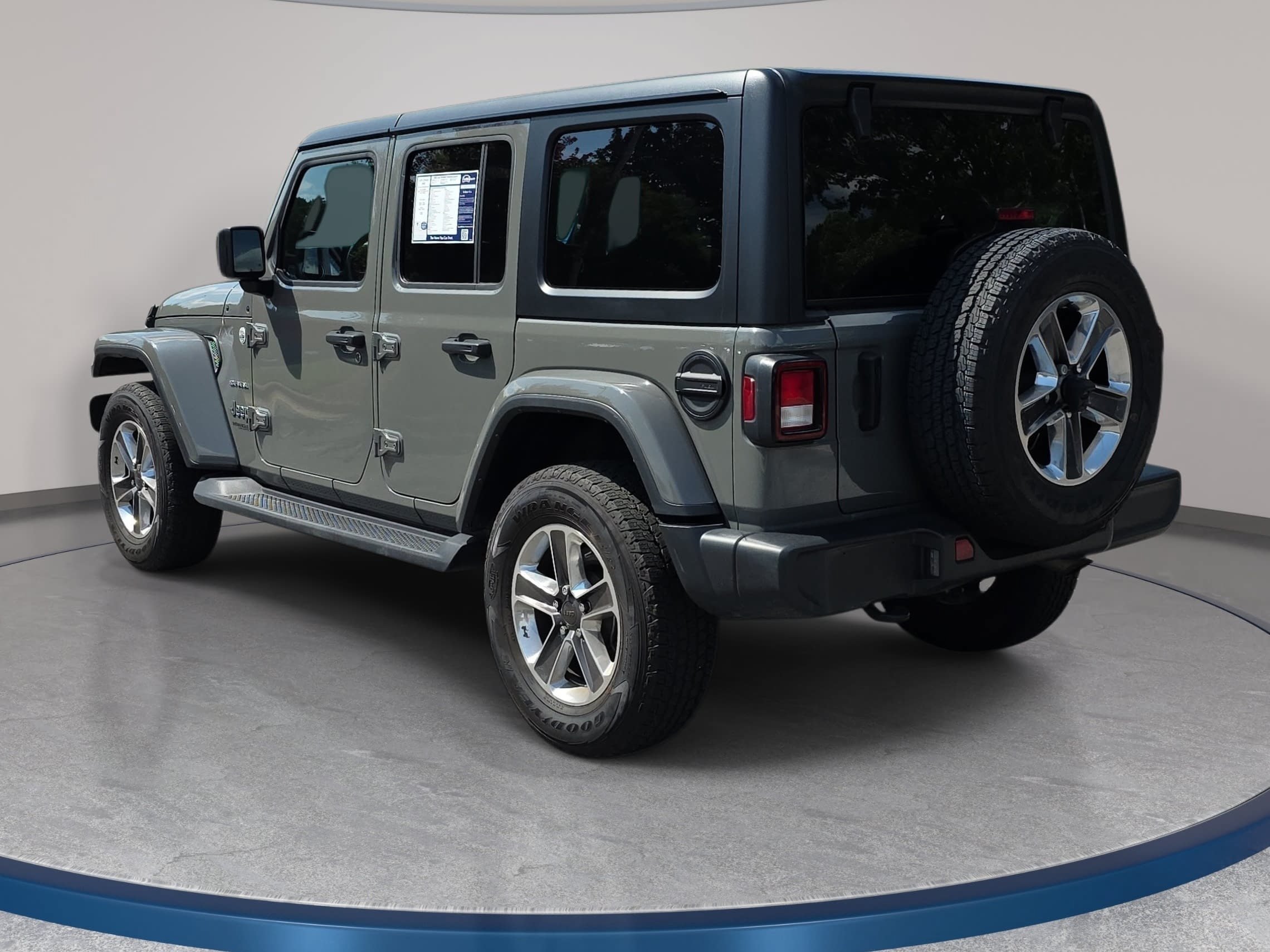 Used 2022 Jeep Wrangler Unlimited Sahara w/ Cold Weather Group AWD/4WD image 7