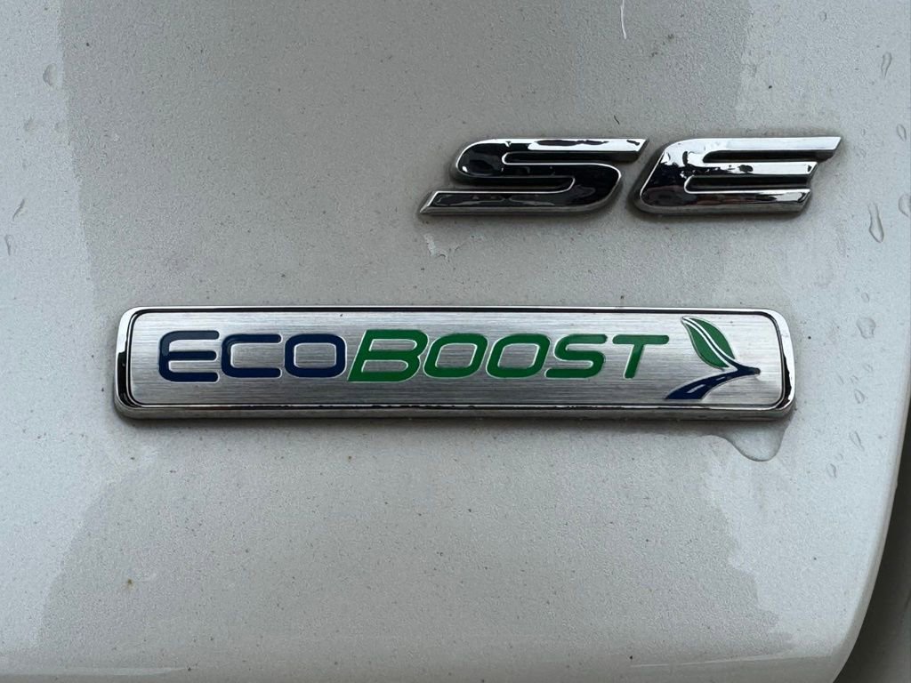 Used 2017 Ford Fusion SE w/ Fusion SE Technology Package image 13
