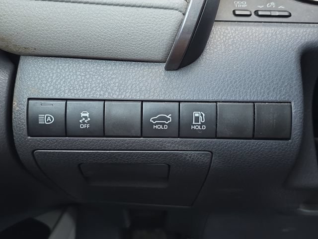 Used 2021 Toyota Camry SE FWD image 25
