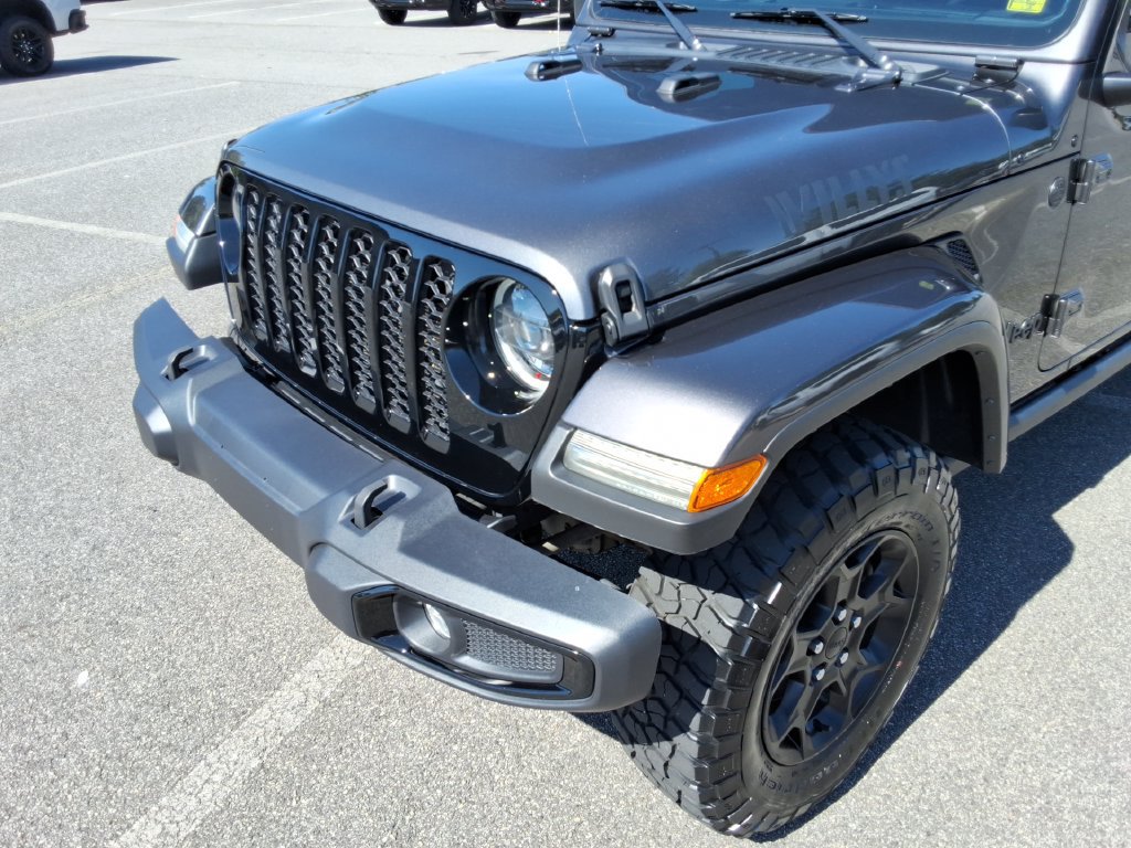 Used 2023 Jeep Gladiator Sport AWD/4WD image 9