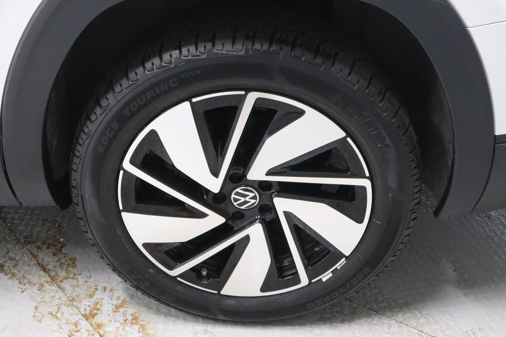 Used 2025 Volkswagen Atlas SE FWD image 19