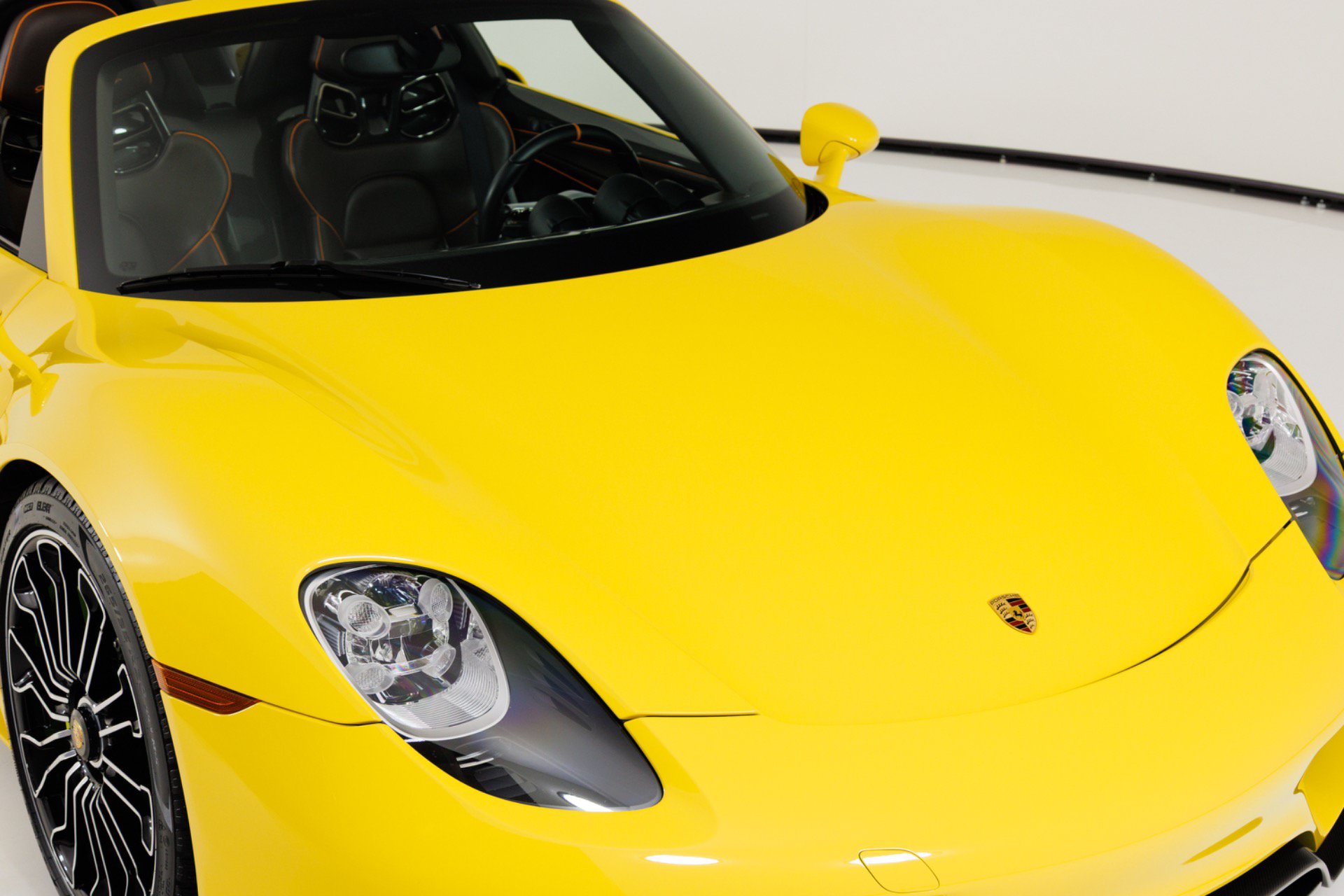 Used 2015 Porsche 918 Spyder AWD/4WD image 46