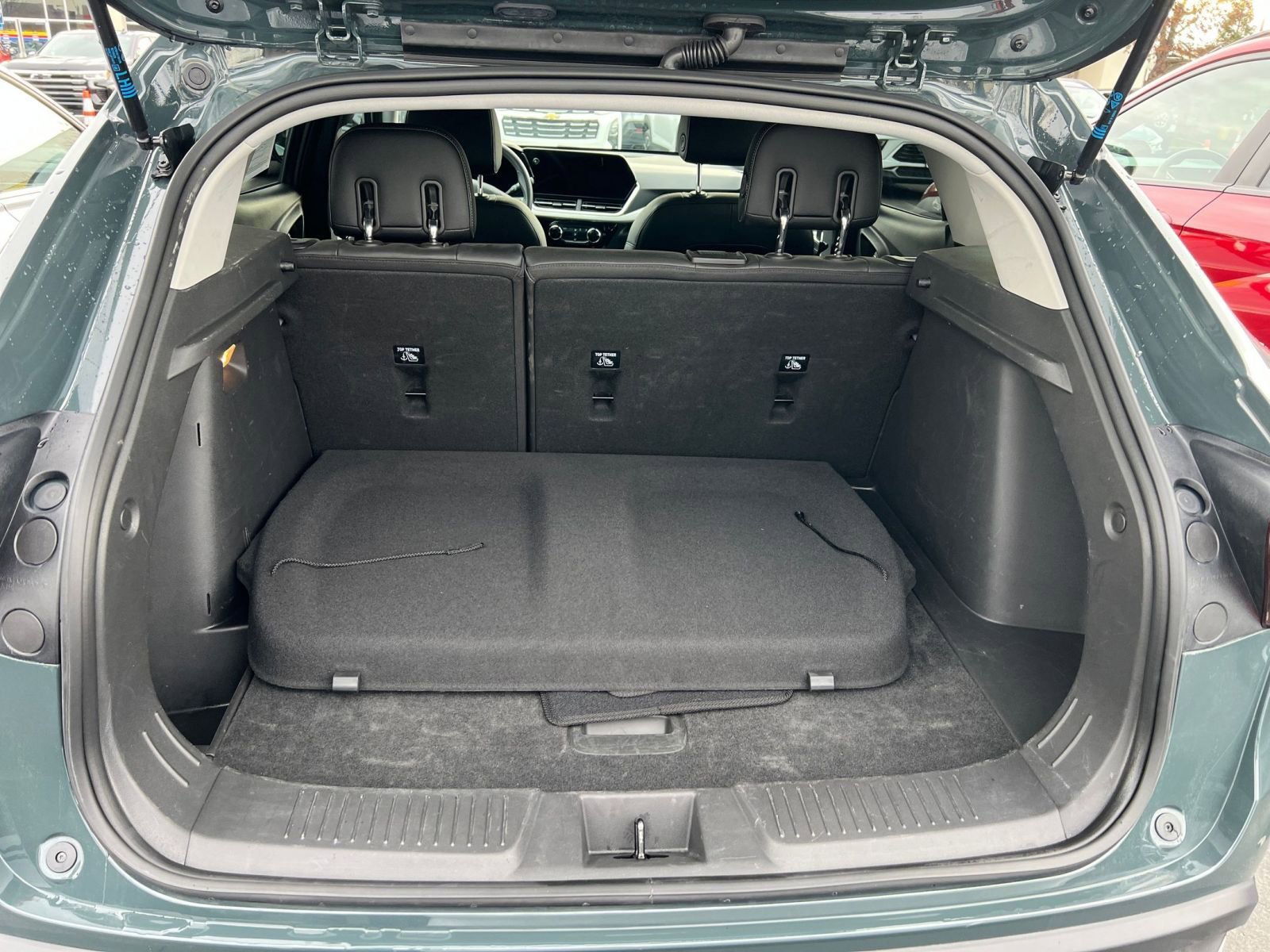 Used 2025 Chevrolet Trax LT image 29