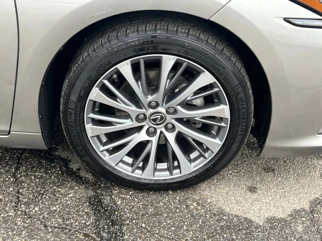 Used 2020 Lexus ES 350 w/ Premium Package image 35