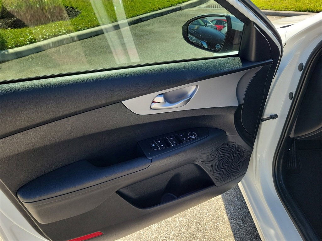 Used 2023 Kia Forte LXS w/ LXS Technology Package image 21