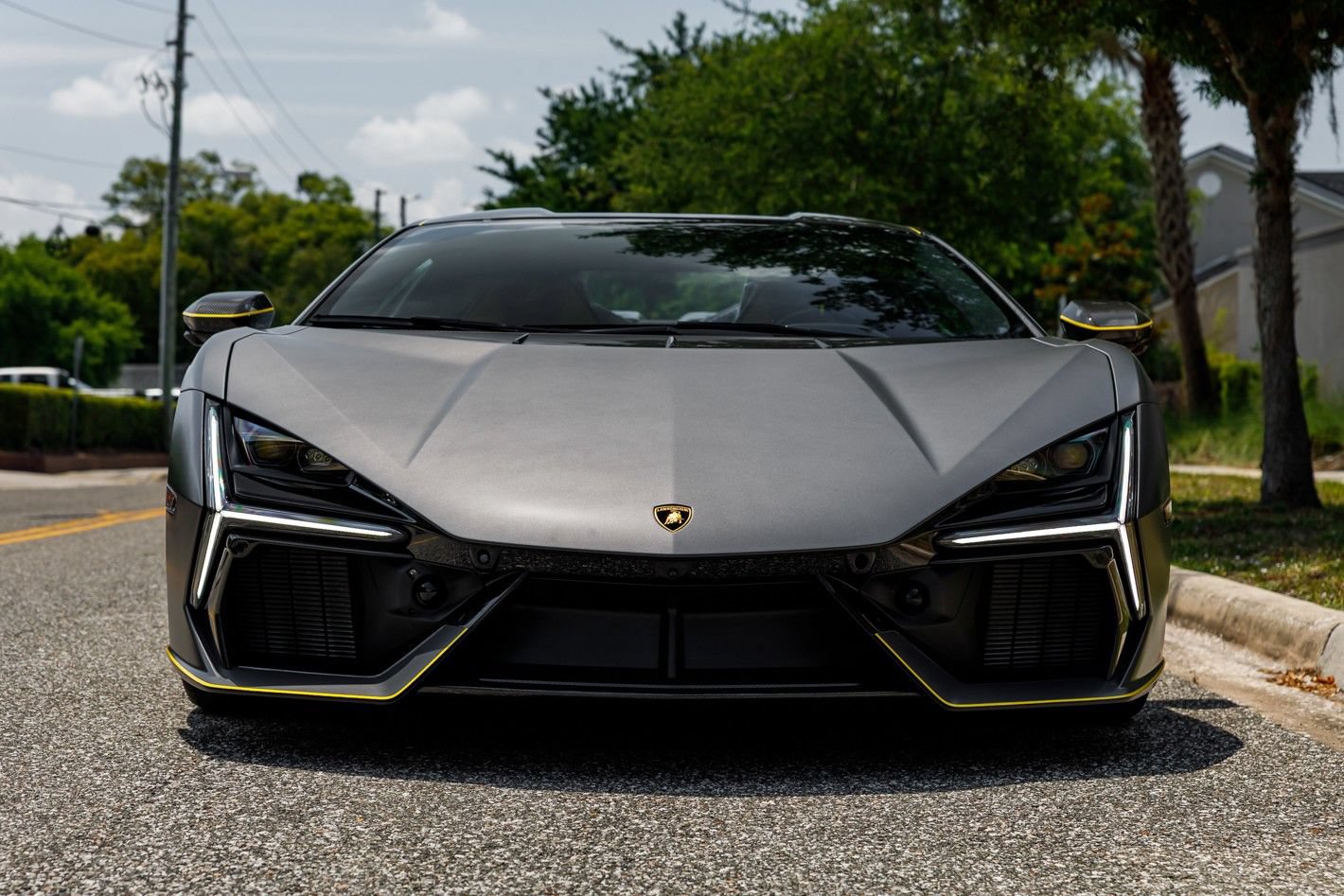 Used 2025 Lamborghini Revuelto AWD/4WD image 6