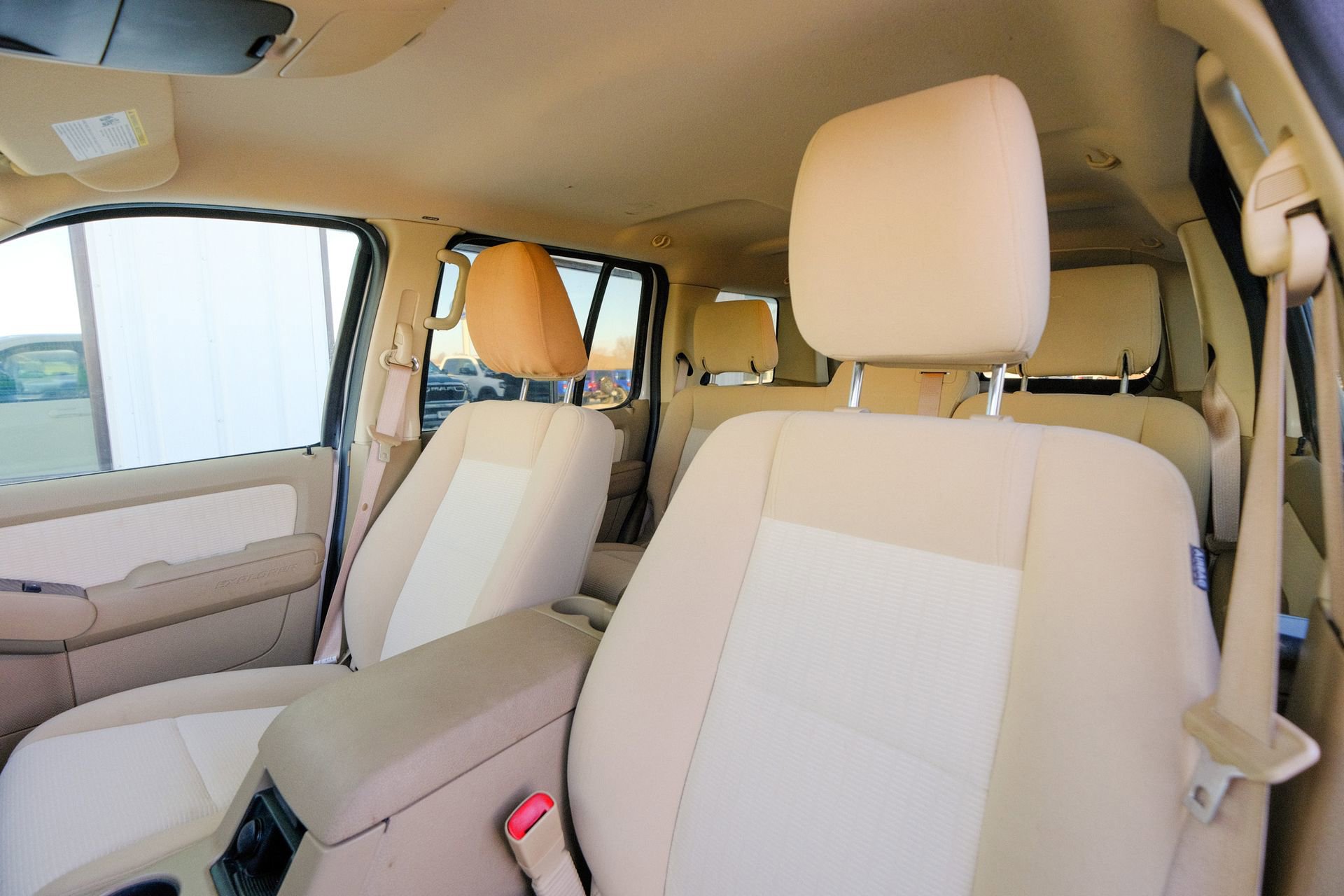 Used 2010 Ford Explorer XLT image 25