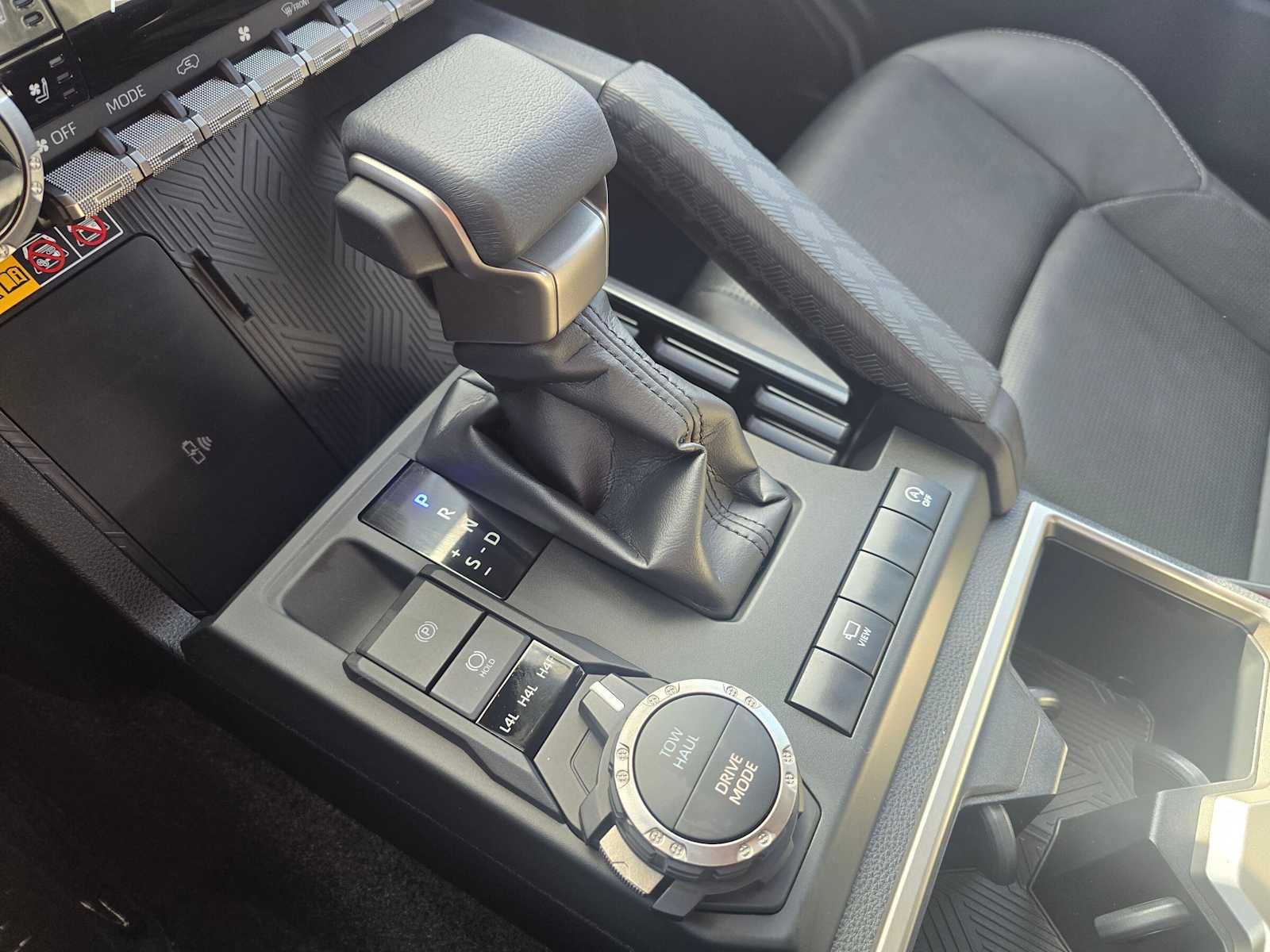 New 2026 Toyota 4Runner Limited AWD/4WD image 32