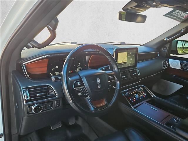 Used 2020 Lincoln Navigator L Reserve w/ Equipment Group 208A Reserve AWD/4WD image 10