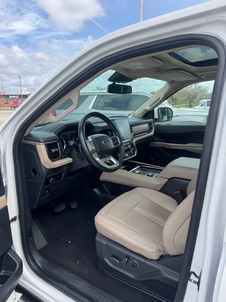 Used 2024 Ford Expedition Max Limited image 10