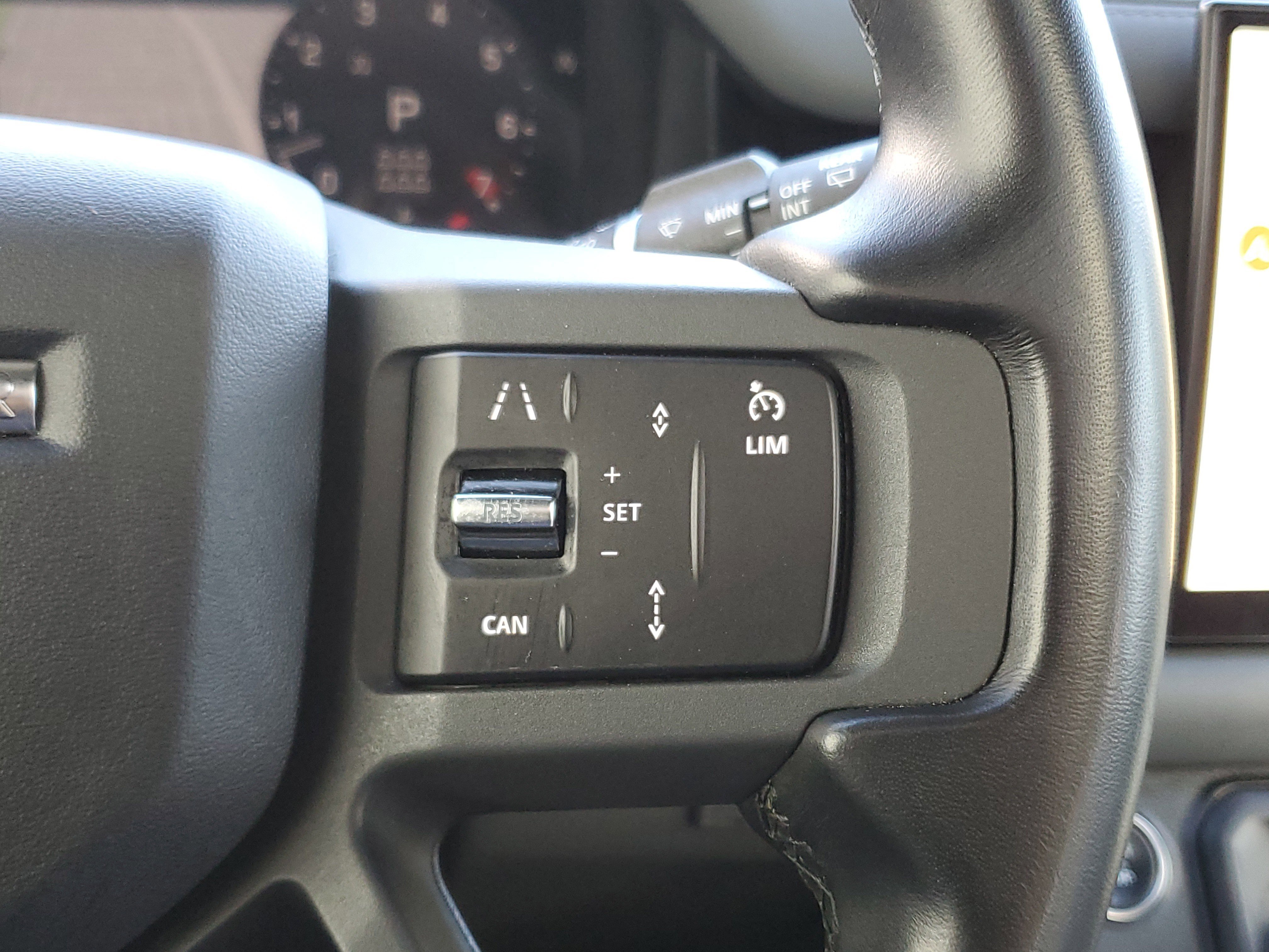 Used 2023 Land Rover Defender 130 X-Dynamic SE image 26