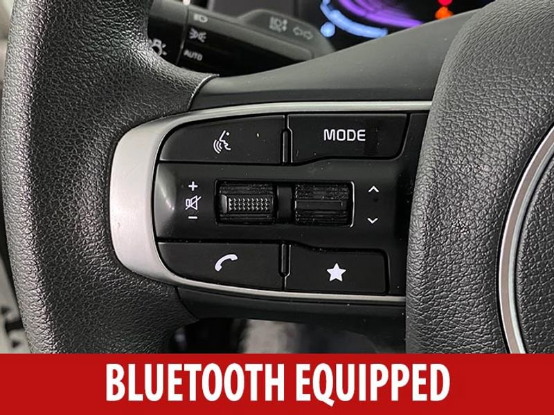 Used 2024 Kia Sportage LX image 12