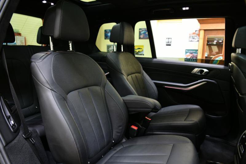 Used 2022 BMW X7 xDrive40i w/ Premium Package AWD/4WD image 55