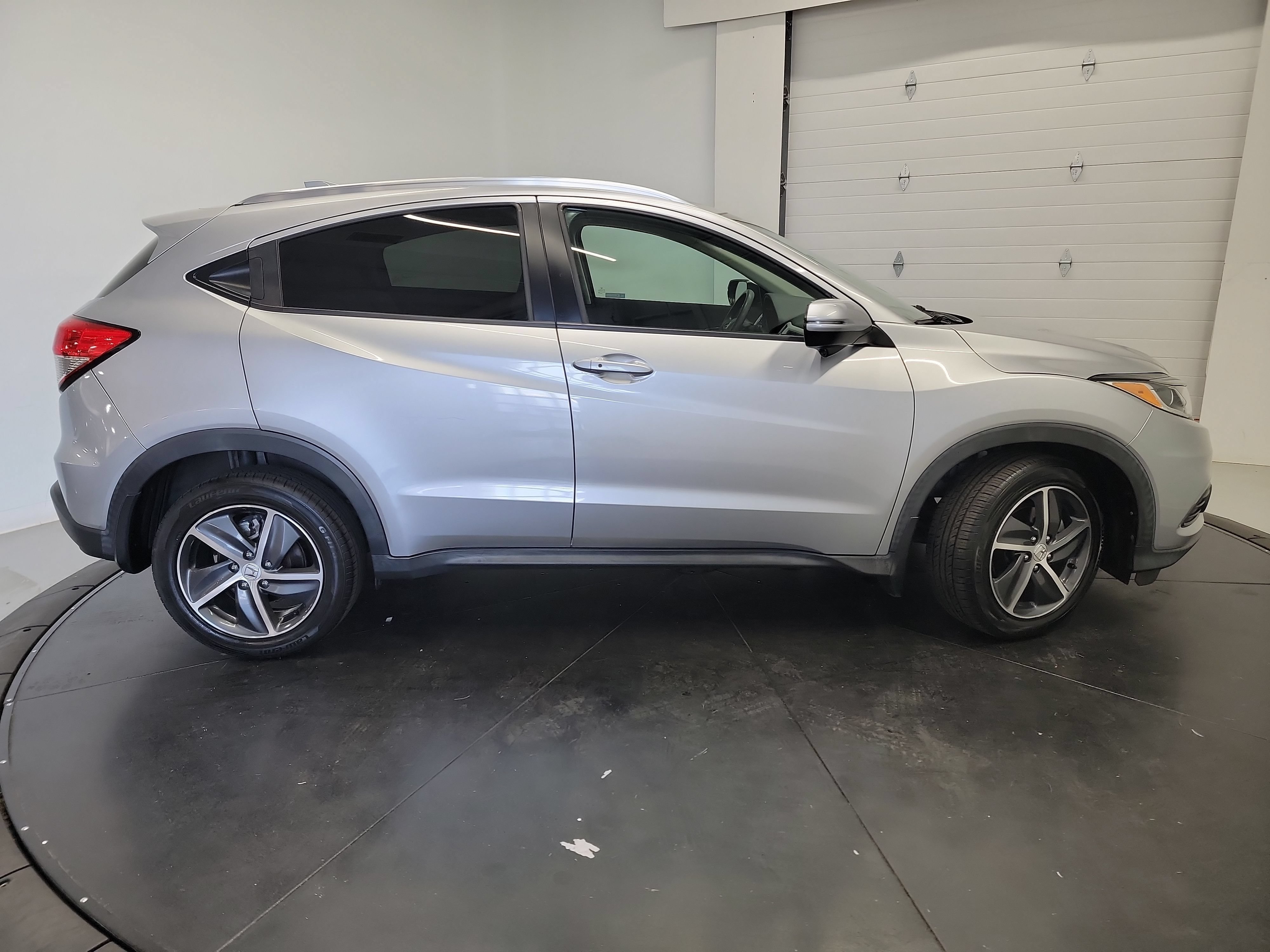 Used 2021 Honda HR-V EX image 11