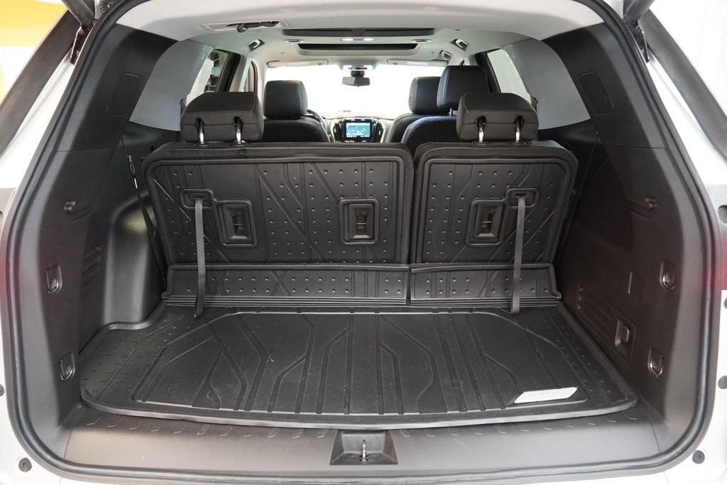 Used 2021 Chevrolet Traverse Premier AWD/4WD image 12
