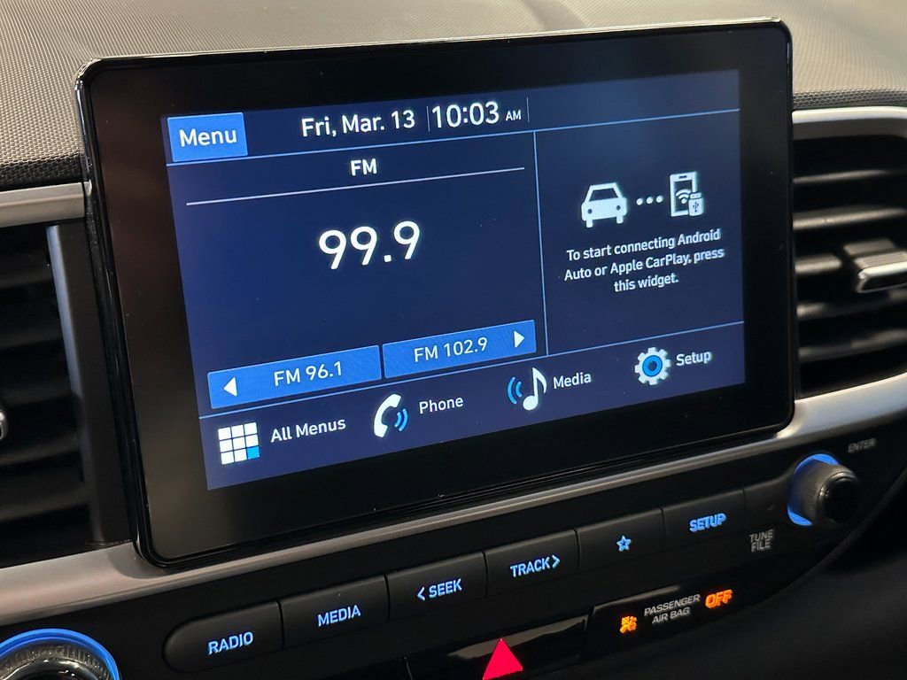 Used 2023 Hyundai Venue SE image 11