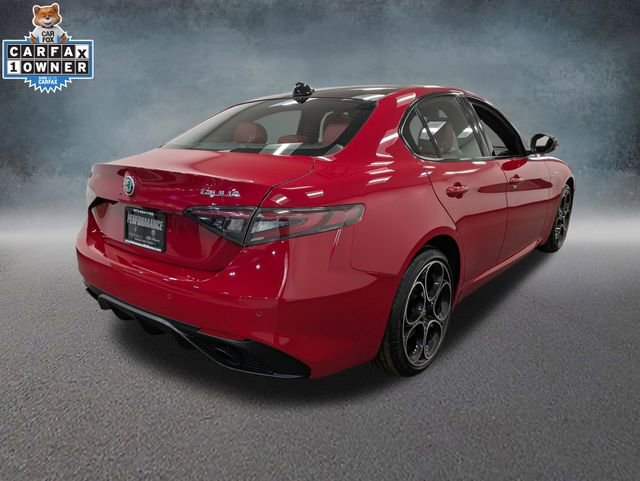 Used 2024 Alfa Romeo Giulia Veloce AWD/4WD image 4