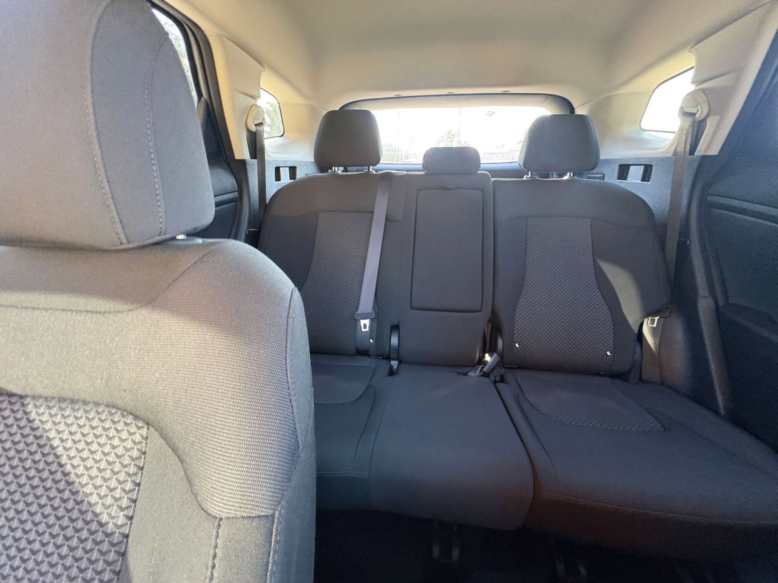 Used 2025 Kia Sportage LX image 37