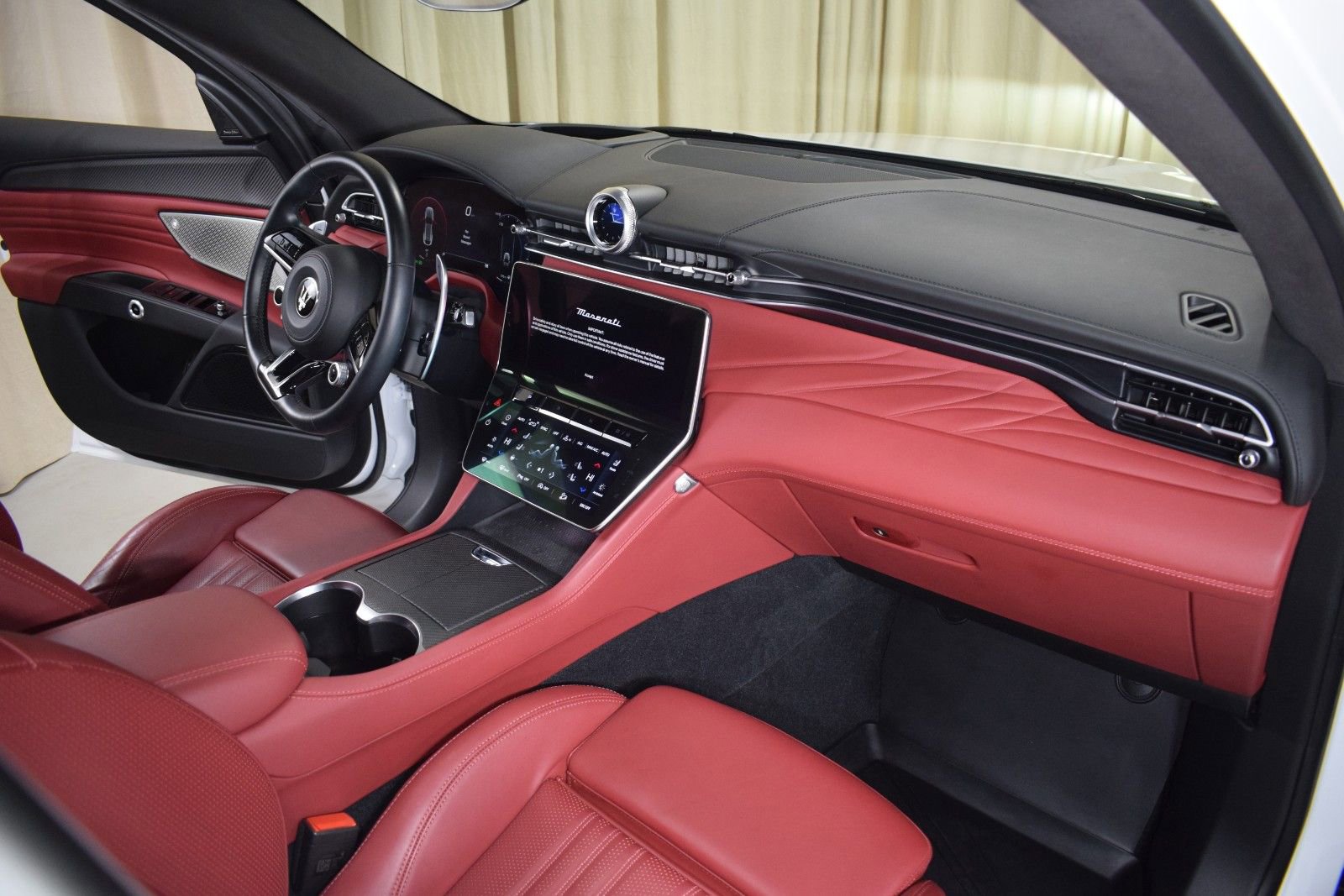 Used 2023 Maserati Grecale Modena AWD/4WD image 24