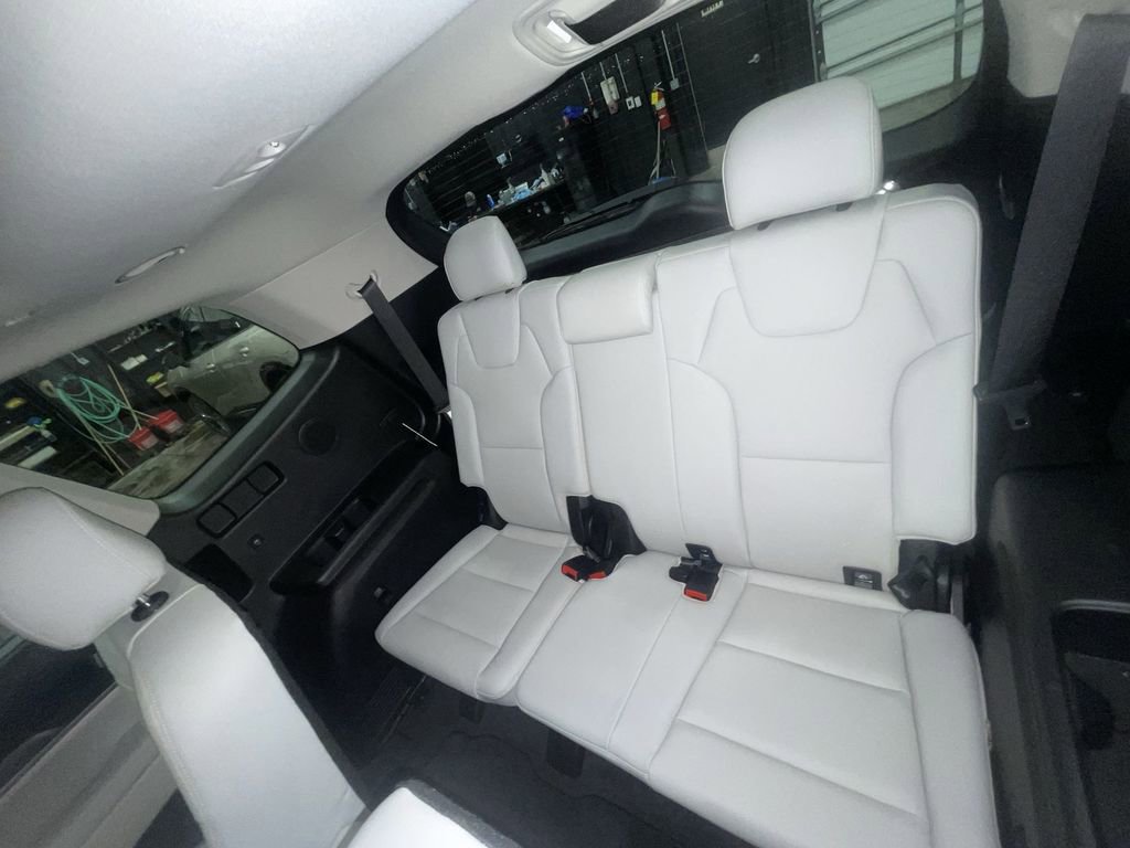 Used 2025 Kia Telluride SX w/ SX Captain's Chair Package image 24