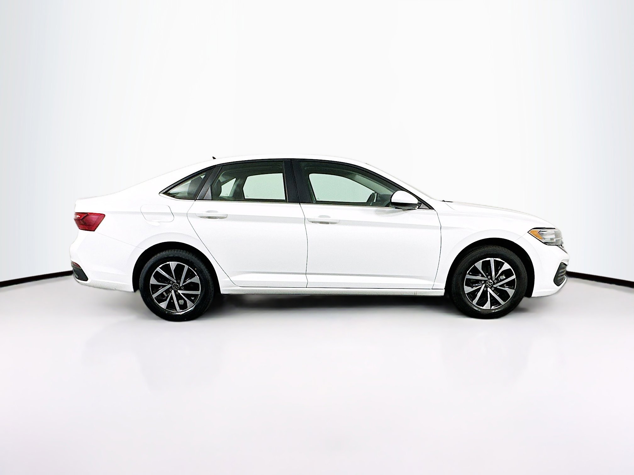 Used 2024 Volkswagen Jetta S image 10