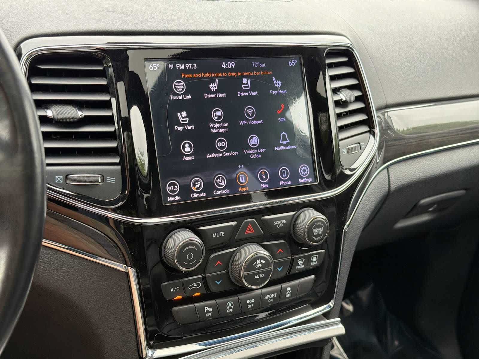 Used 2020 Jeep Grand Cherokee Overland AWD/4WD image 23