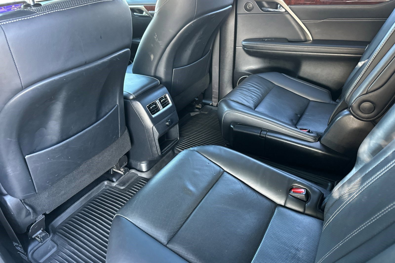 Used 2018 Lexus RX 450hL Premium w/ Premium Package image 15