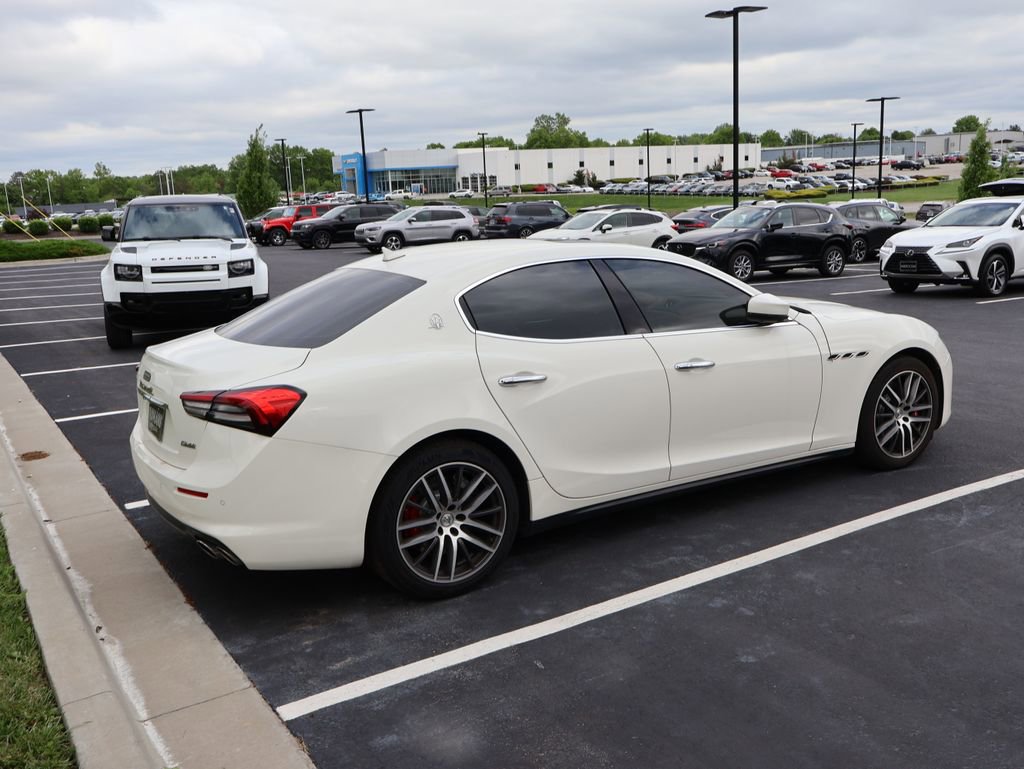 Used 2021 Maserati Ghibli S Q4 AWD/4WD image 9