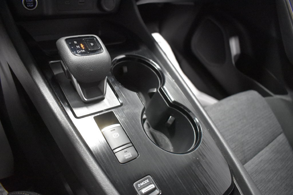 Used 2023 Nissan Rogue SV FWD image 19