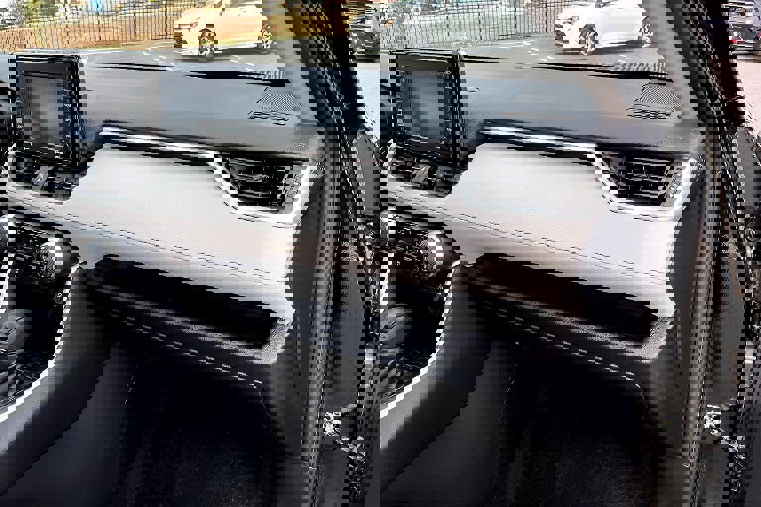 Certified 2021 Toyota RAV4 XLE w/ Convenience Package image 18