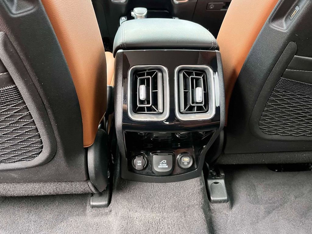 Used 2023 Kia Sorento SX Prestige AWD/4WD image 4