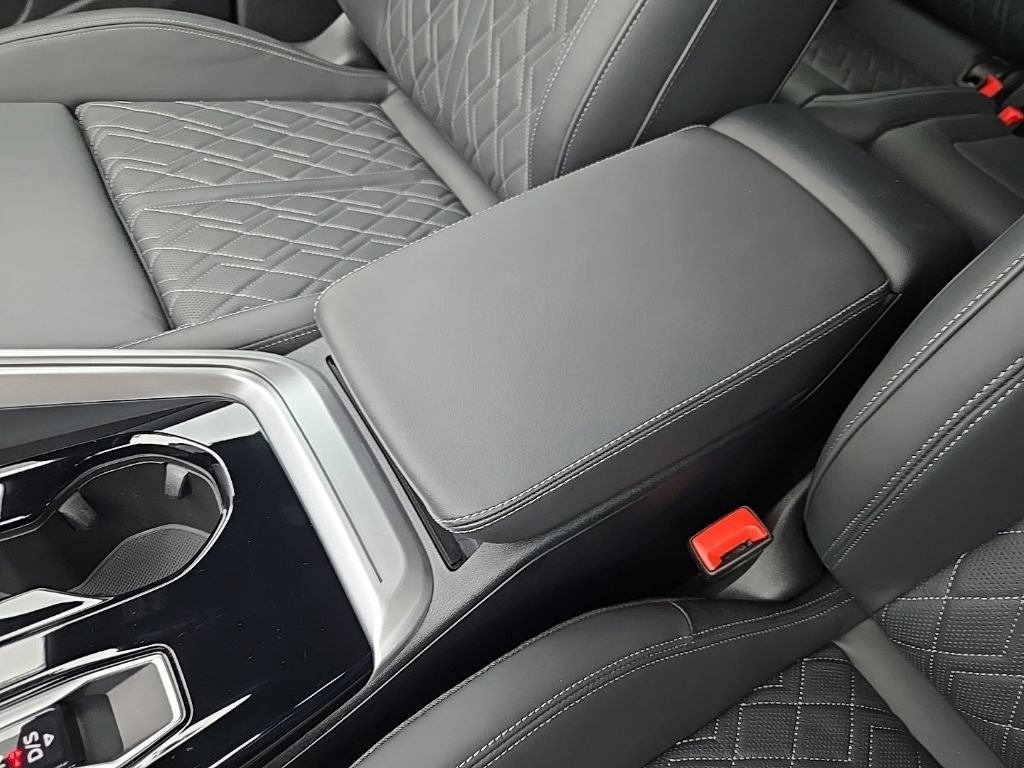 Used 2025 Audi SQ5 Premium Plus w/ Premium Plus Package AWD/4WD image 37