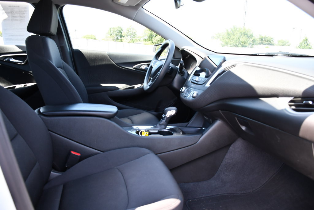 Used 2023 Chevrolet Malibu LT FWD image 31