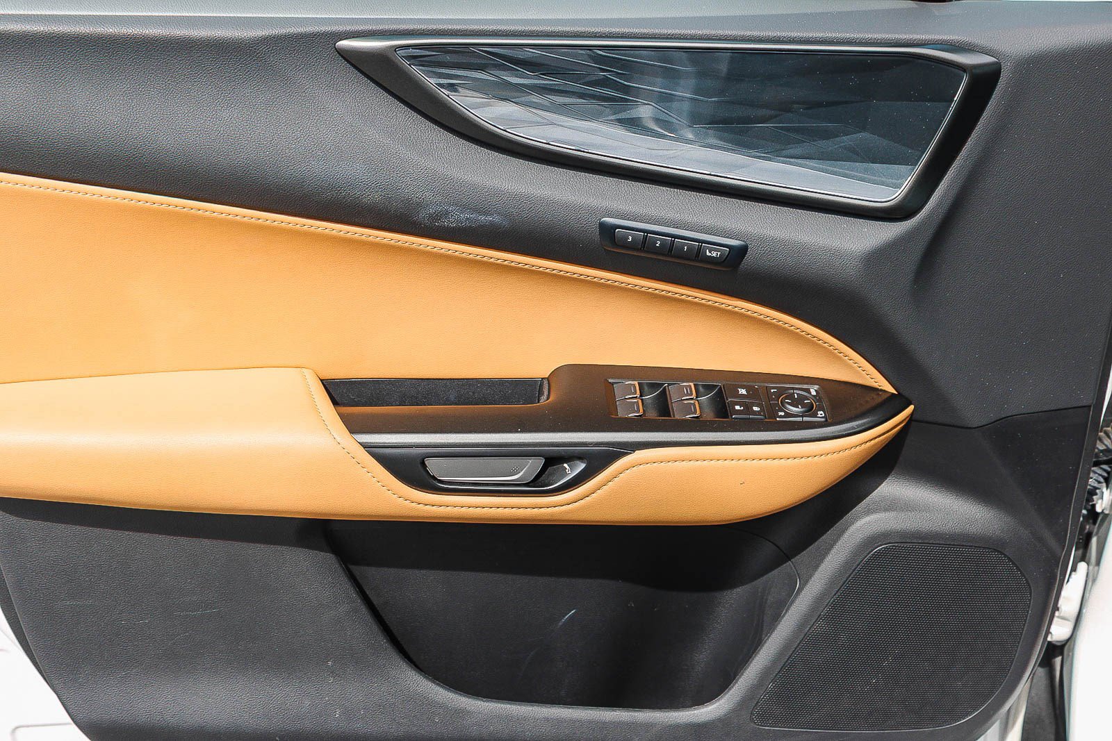 Used 2024 Lexus NX 350h AWD w/ Vision Package image 21