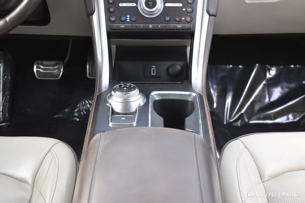 Used 2017 Ford Fusion Platinum FWD image 28