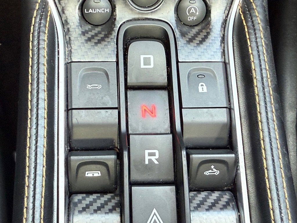 Used 2020 McLaren 570S Spider image 22