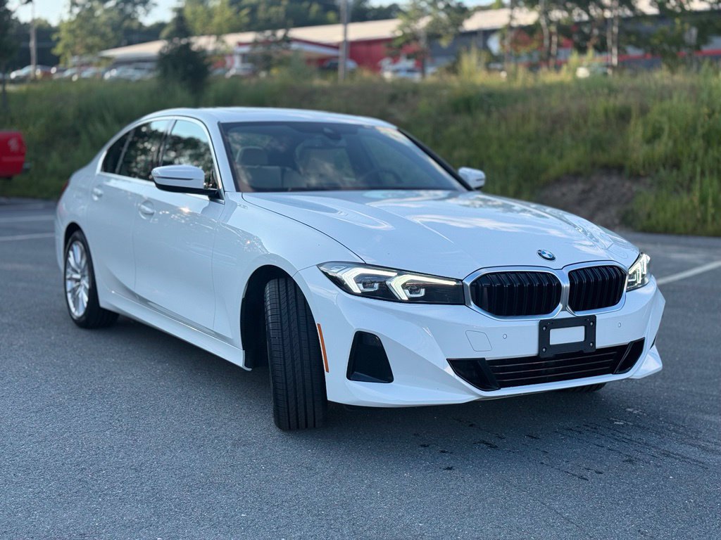 Certified 2023 BMW 330i xDrive Sedan w/ Driving Assistance Package AWD/4WD image 8