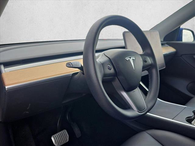 Used 2020 Tesla Model Y Long Range image 9