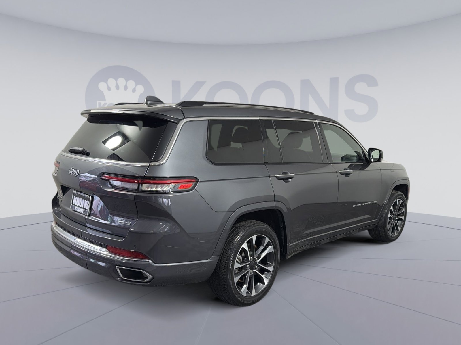 Used 2023 Jeep Grand Cherokee L Overland image 7