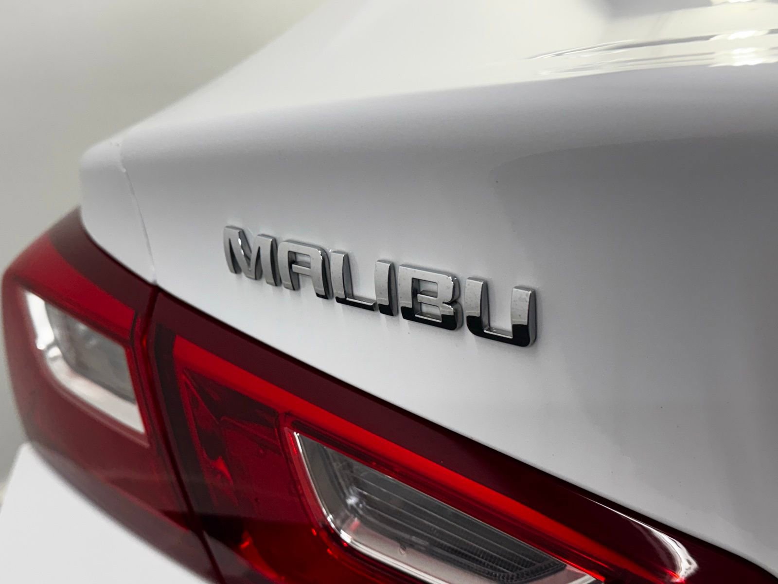 Used 2023 Chevrolet Malibu LT FWD image 8