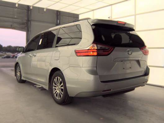 Used 2020 Toyota Sienna XLE FWD image 8